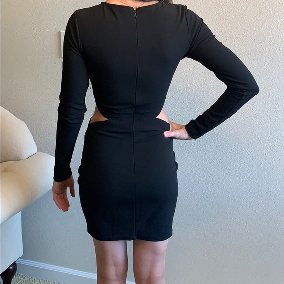 Black knit dress with large grommet detail - Picture 3 of 4